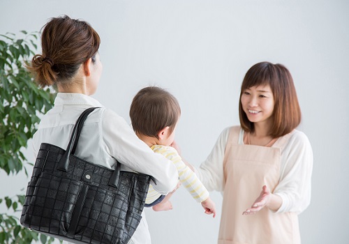 赤ちゃんを預ける